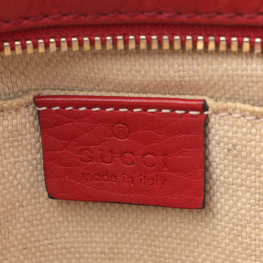 Pebbled Calfskin Small Soho Disco Bag Vibrant Red product image 6, provided for visual reference and product detail review