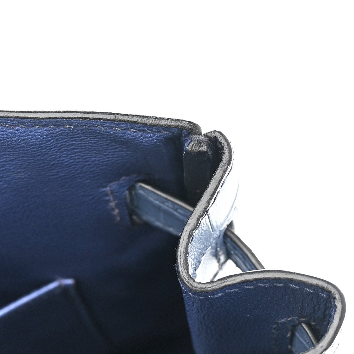 Matte Porosus Crocodile Birkin 30 Bleu Brighton product image 37, provided for visual reference and product detail review