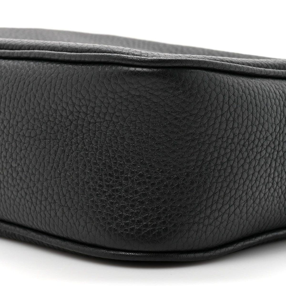 Pebbled Calfskin Small Soho Disco Bag Black product image 9, provided for visual reference and product detail review
