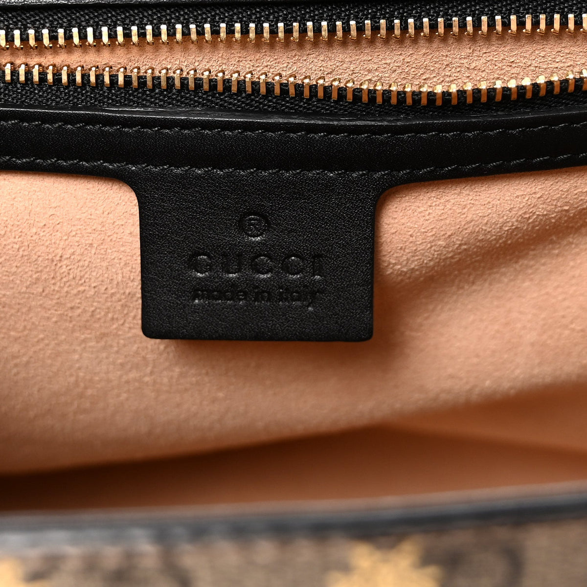 GG Supreme Monogram Bees Medium Padlock Shoulder Bag Beige Oro Black product image 6, provided for visual reference and