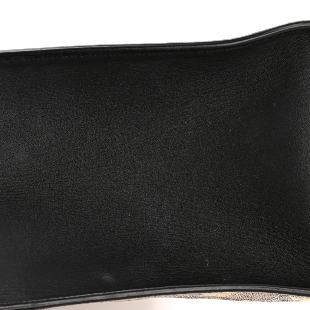 GG Supreme Monogram Bees Small Padlock Tote Beige Oro Black product image 14, provided for visual reference and product