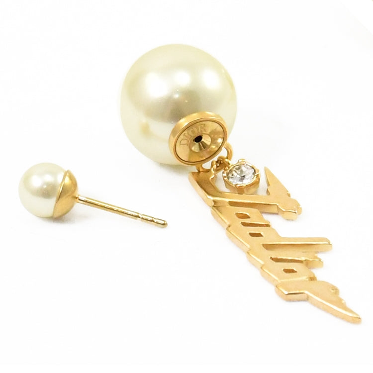 Dior Tribales Vintage 18K Gold Earrings product image 3, provided for visual reference and product detail review