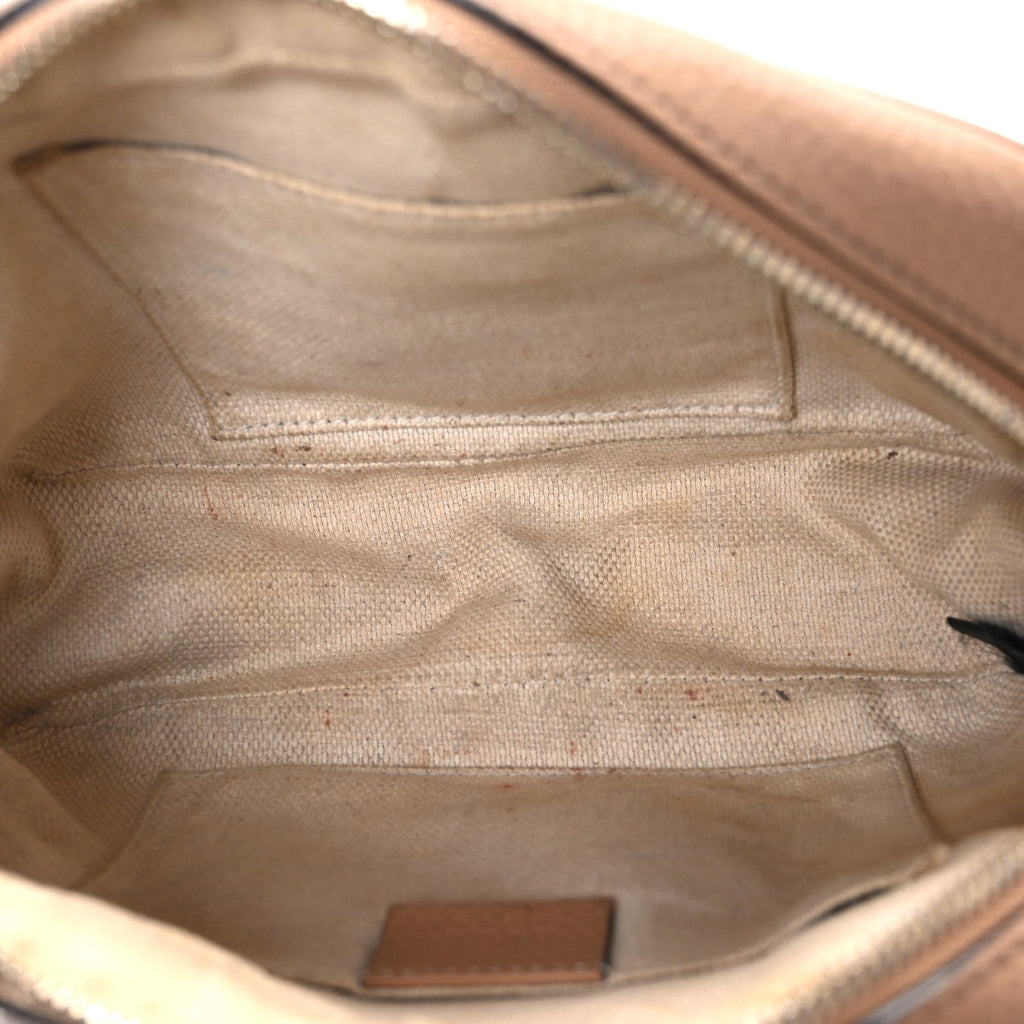 Pebbled Calfskin Small Soho Disco Bag Rose Beige product image 5, provided for visual reference and product detail review