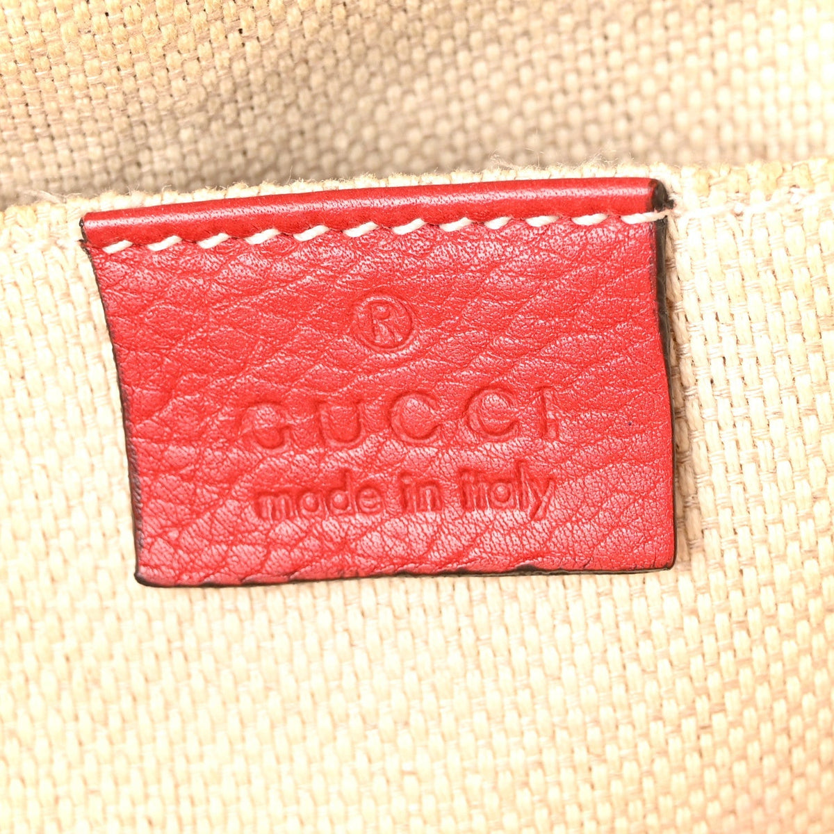 Pebbled Calfskin Small Soho Disco Bag Tabasco Red product image 6, provided for visual reference and product detail review