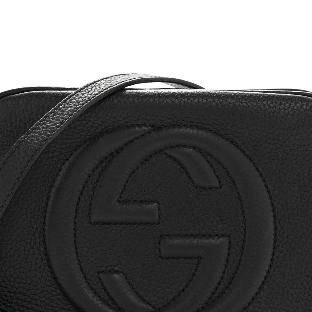 Pebbled Calfskin Small Soho Disco Bag Black product image 8, provided for visual reference and product detail review