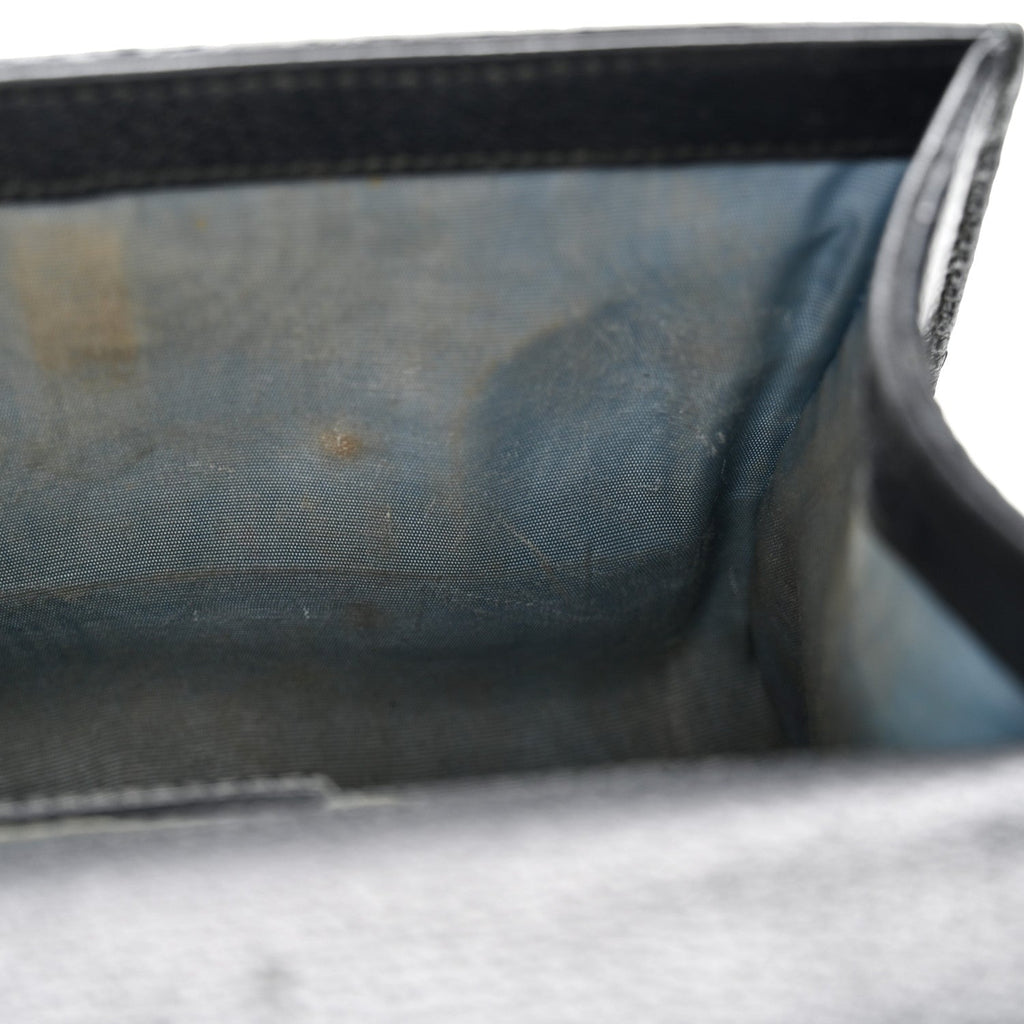 Grained Calfskin Bee Star Small Padlock Shoulder Bag Black product image 18, provided for visual reference and product