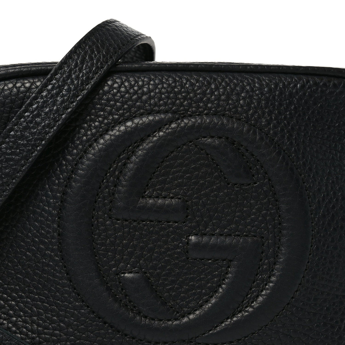 Pebbled Calfskin Small Soho Disco Bag Black product image 8, provided for visual reference and product detail review