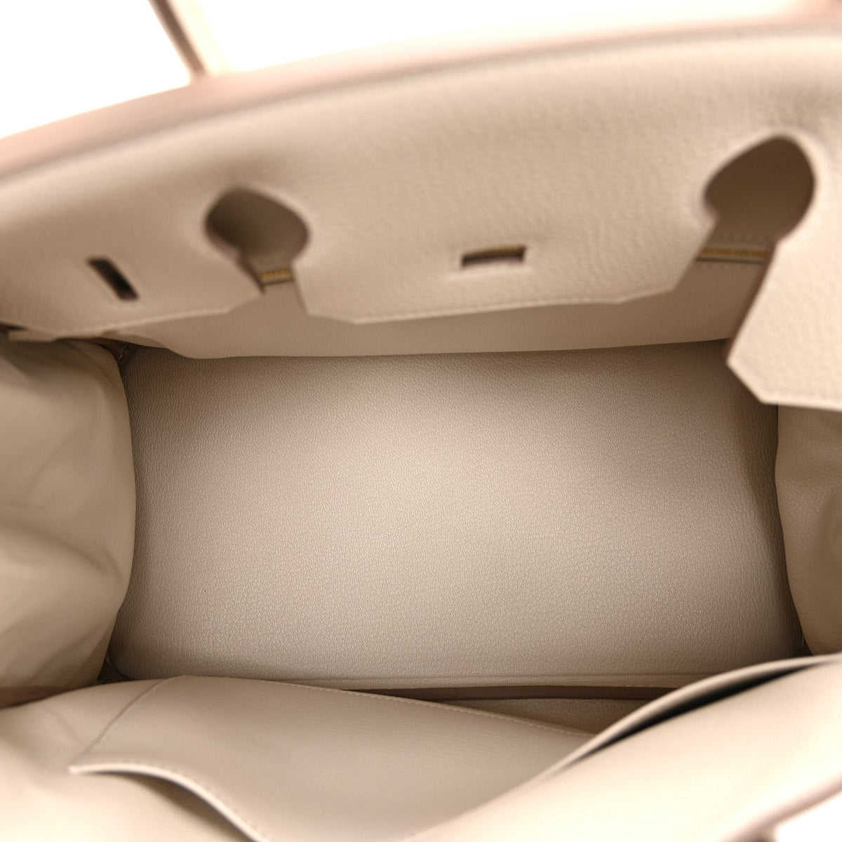 Togo Birkin 30 Craie product image 5, provided for visual reference and product detail review