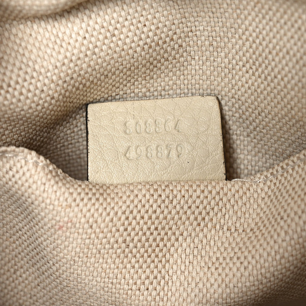 Pebbled Calfskin Small Soho Disco Bag Off White product image 6, provided for visual reference and product detail review