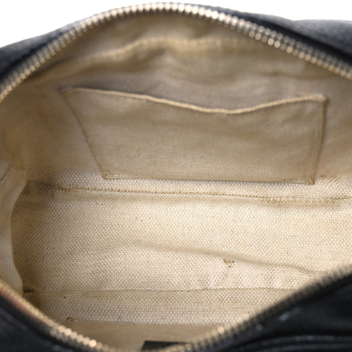 Pebbled Calfskin Small Soho Disco Bag Black product image 4, provided for visual reference and product detail review