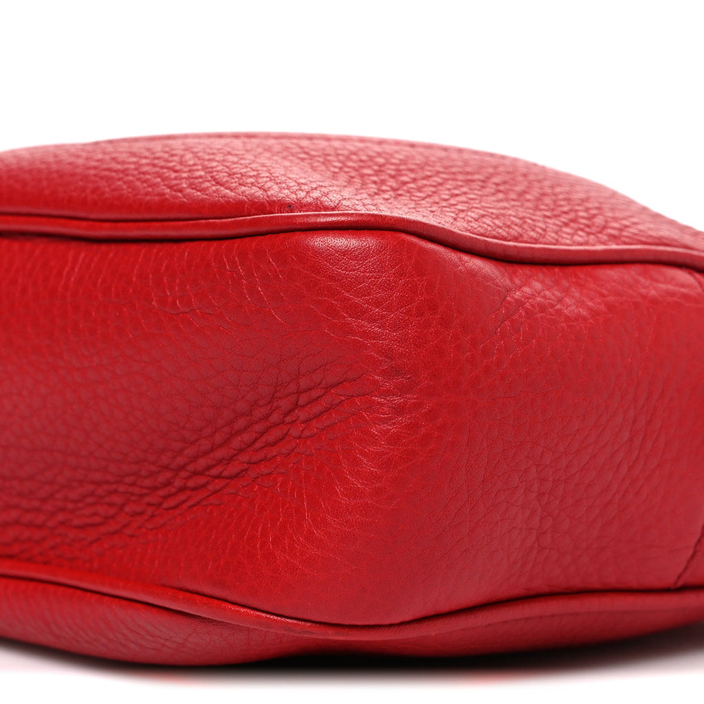 Pebbled Calfskin Small Soho Disco Bag Vibrant Red product image 10, provided for visual reference and product detail review