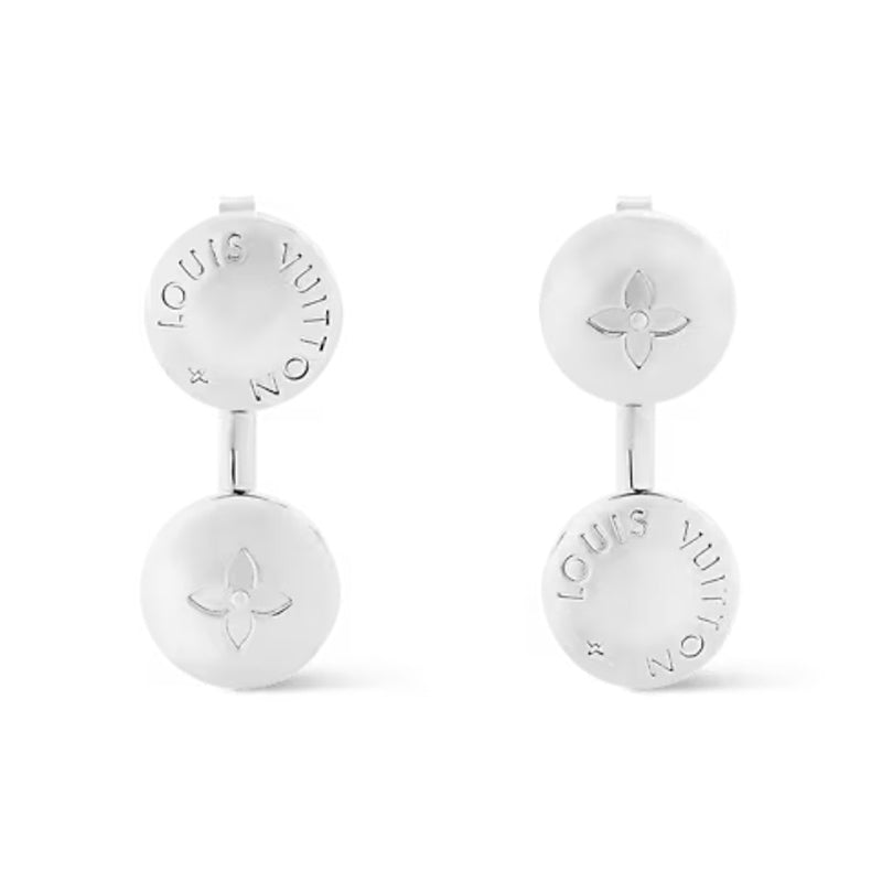 Louis Vuitton Studs 18K Gold Earrings product image 11, provided for visual reference and product detail review