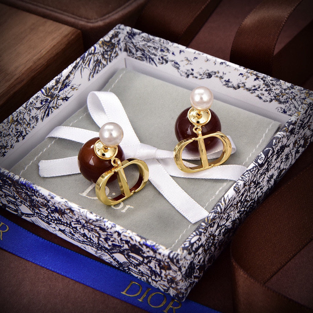 Dior Tribales Brown Resin Pearls 18K Gold Earrings product image 5, provided for visual reference and product detail review