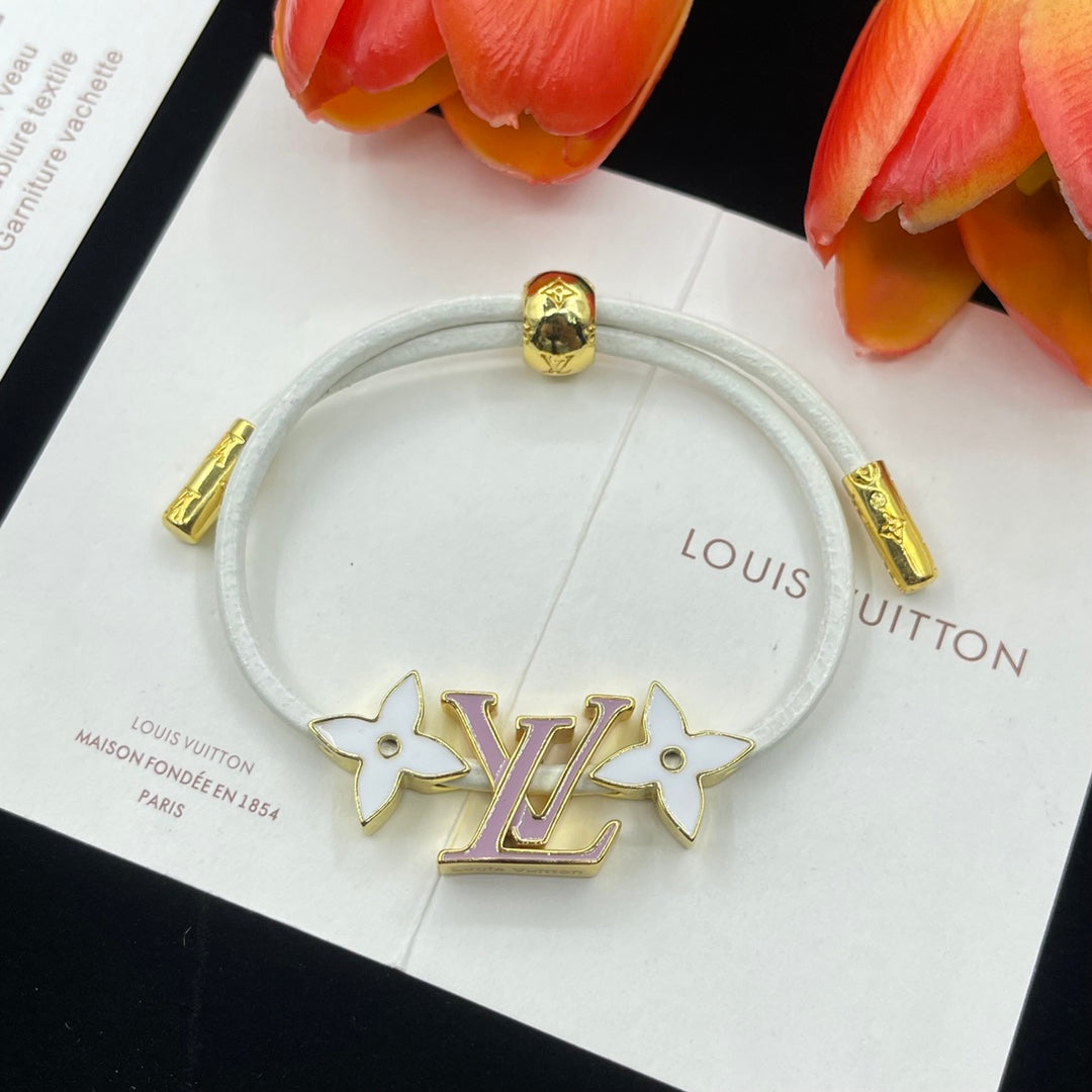 Louis Vuitton Star Pink 18K Gold Bracelet product image 2, provided for visual reference and product detail review