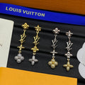 Louis Vuitton Blossom Long 18K Gold Earrings product image 1, provided for visual reference and product detail review