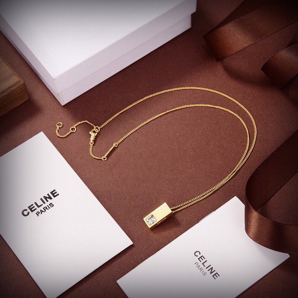 Celine Sentimental Double Square Diamond 18K Gold Necklace product image 5, provided for visual reference and product detail