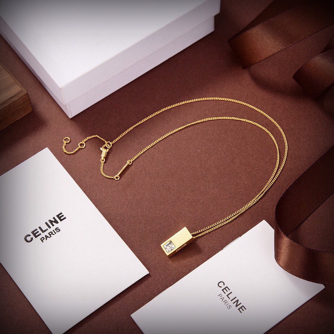Celine Sentimental Double Square Diamond 18K Gold Necklace product image 5, provided for visual reference and product detail