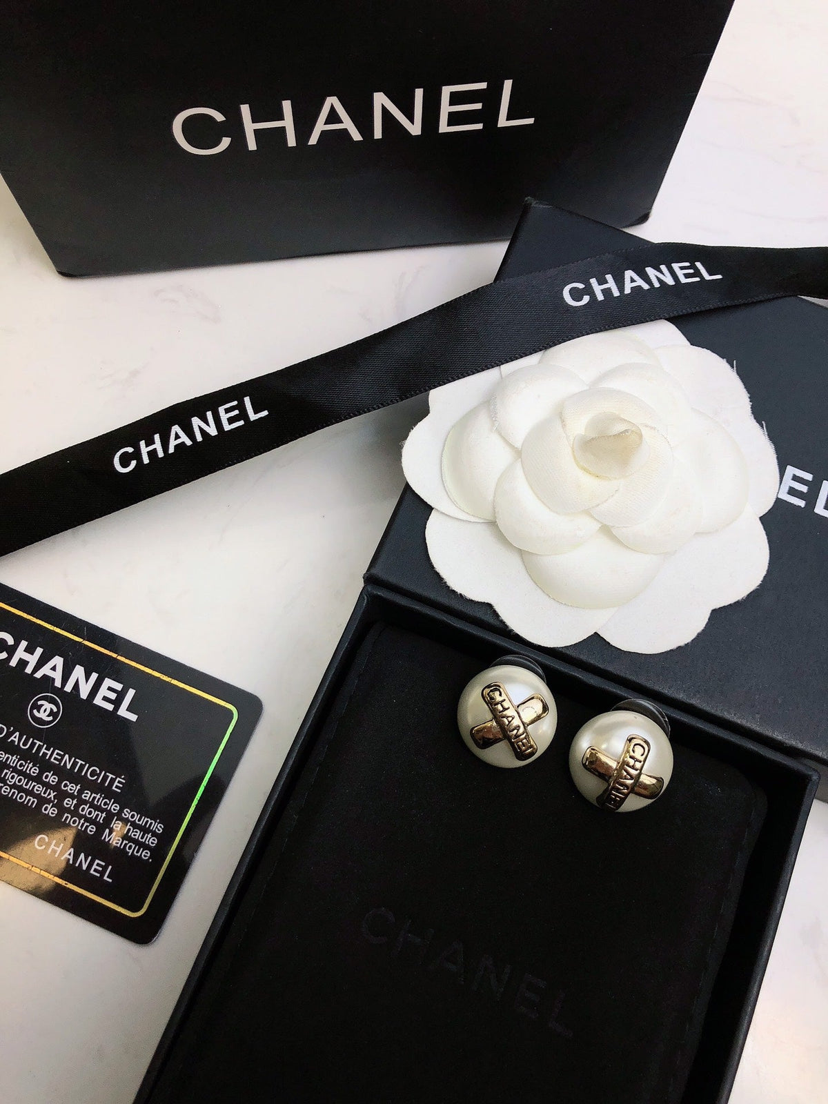 Chanel Pearl 18K Gold Earrings product image 2, provided for visual reference and product detail review
