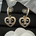 Chanel Heart 18K Gold Earrings product image 1, provided for visual reference and product detail review