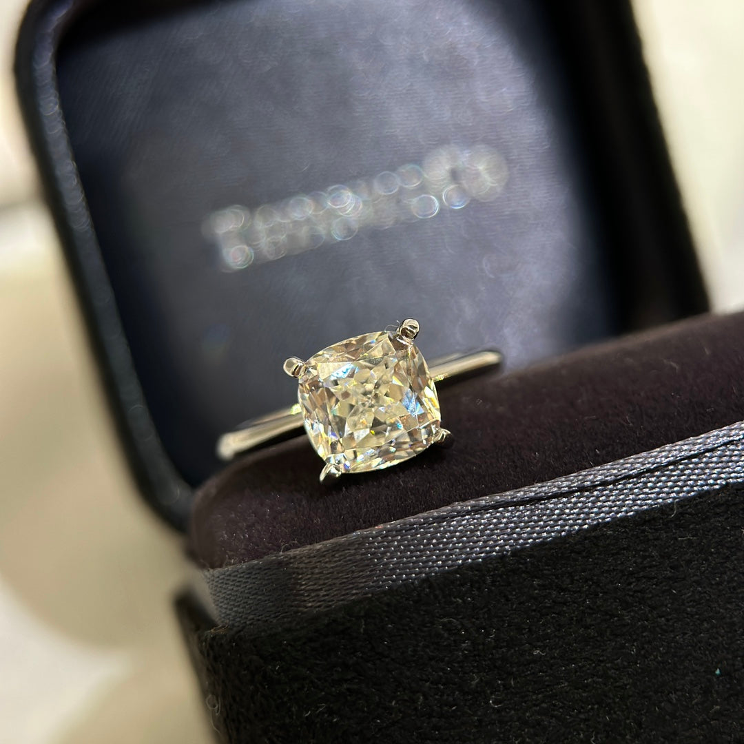 Tiffany True Engagement 18K Gold Ring product image 5, provided for visual reference and product detail review