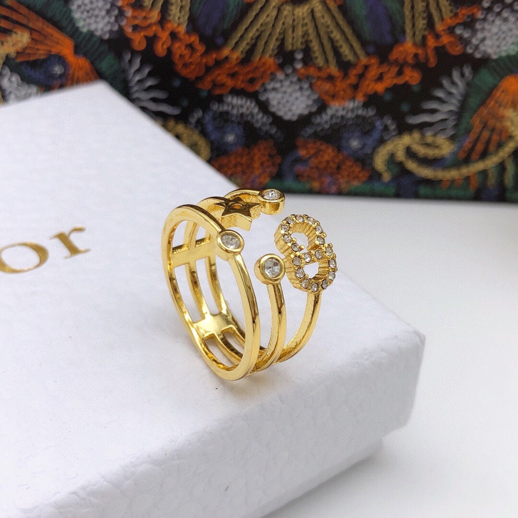 Dior Star Diamonds 18K Gold Ring product image 5, provided for visual reference and product detail review