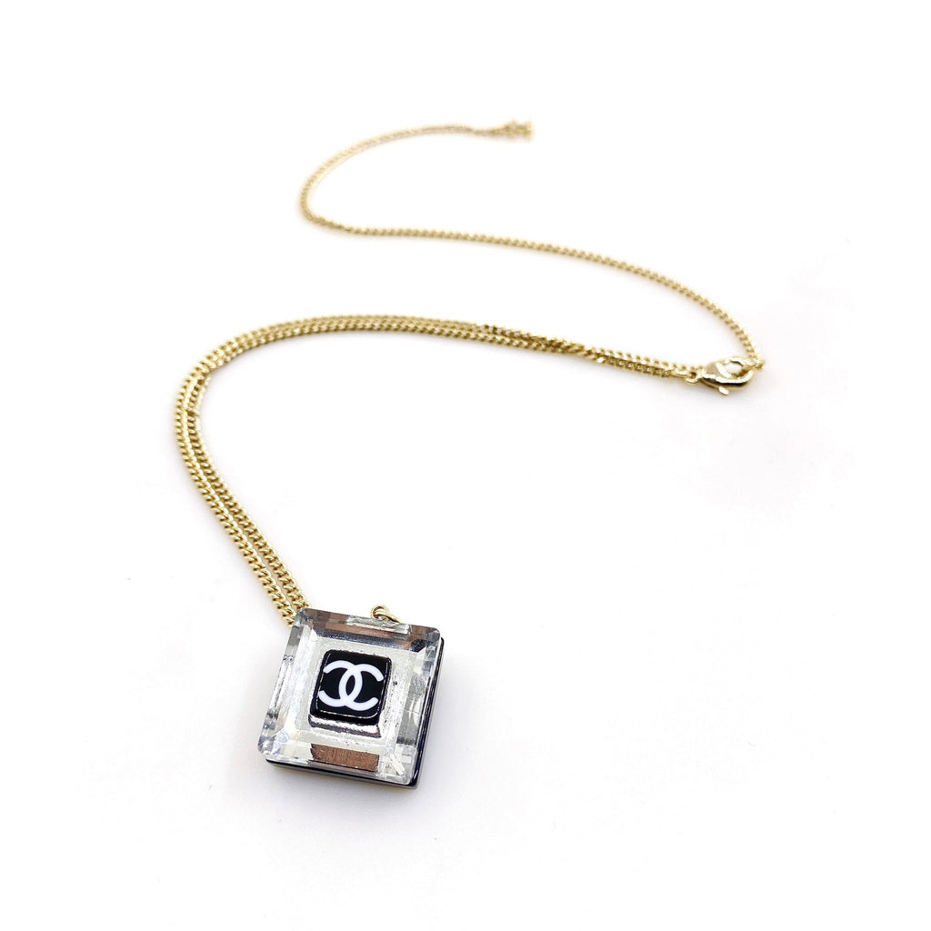 Chanel Crystals 18K Gold Necklace product image 1, provided for visual reference and product detail review
