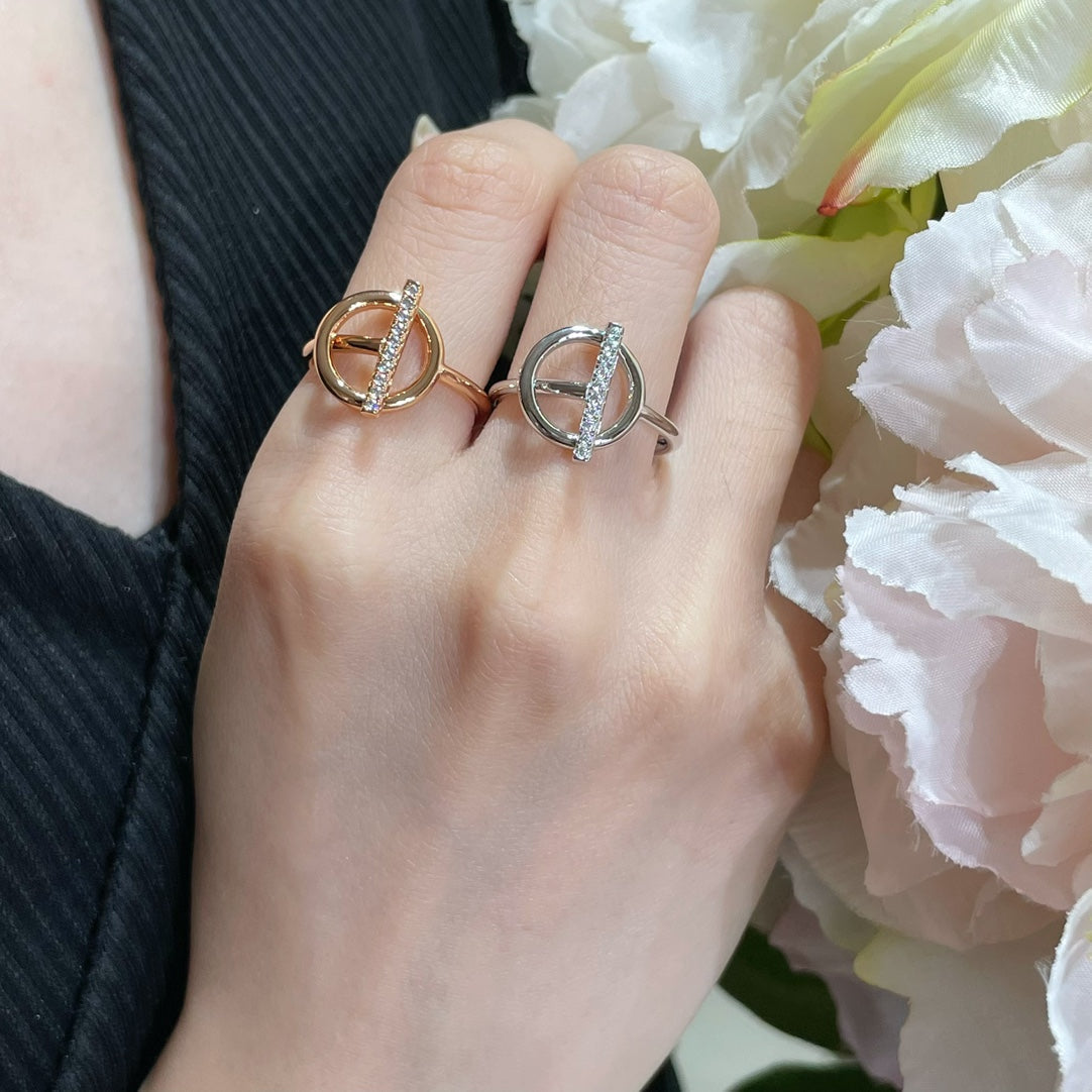 Hermes Echappee Diamond 18K Gold Ring product image 3, provided for visual reference and product detail review