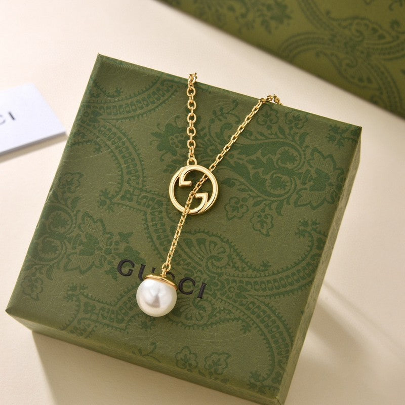 Gucci Double Blondie Pearl Drop 18K Gold Necklace product image 6, provided for visual reference and product detail review
