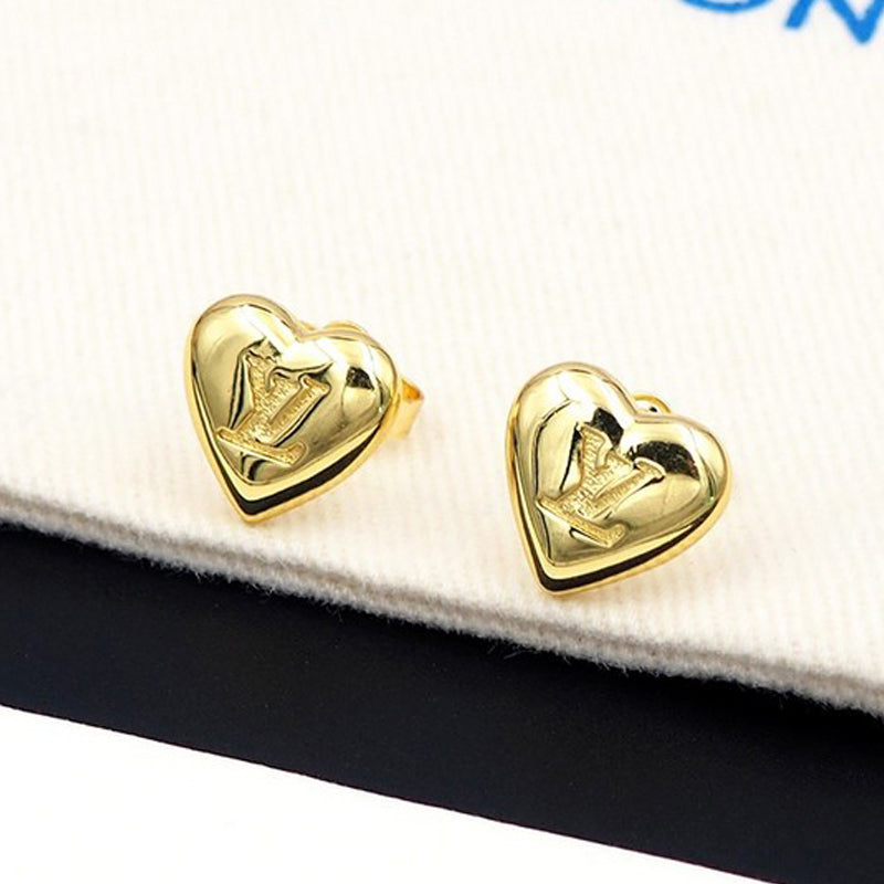 Louis Vuitton Heart 18K Gold Earrings product image 1, provided for visual reference and product detail review