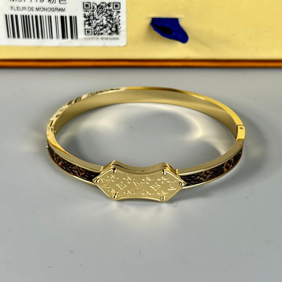 Louis Vuitton Vintage 18K Gold Bracelet product image 1, provided for visual reference and product detail review