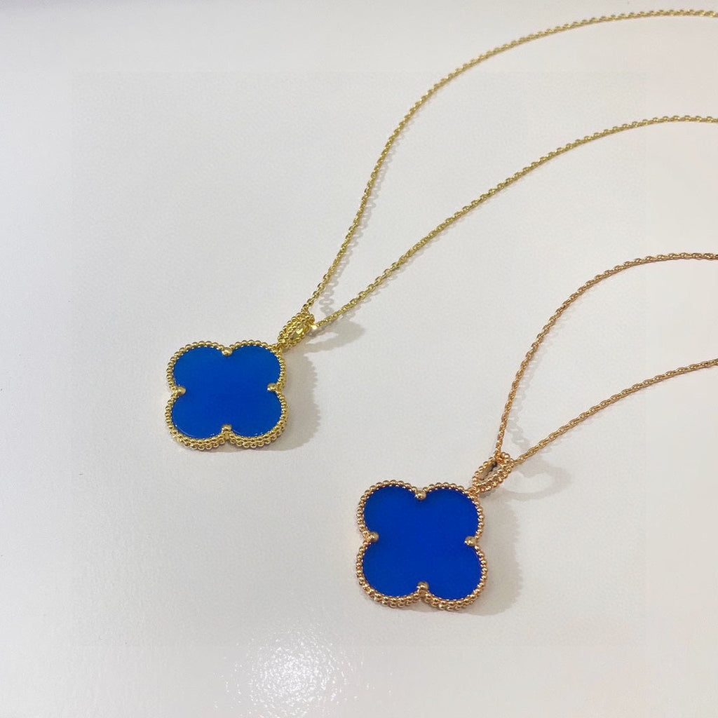 Magic Alhambra Agate Clover 18K Gold Necklace product image 7, provided for visual reference and product detail review