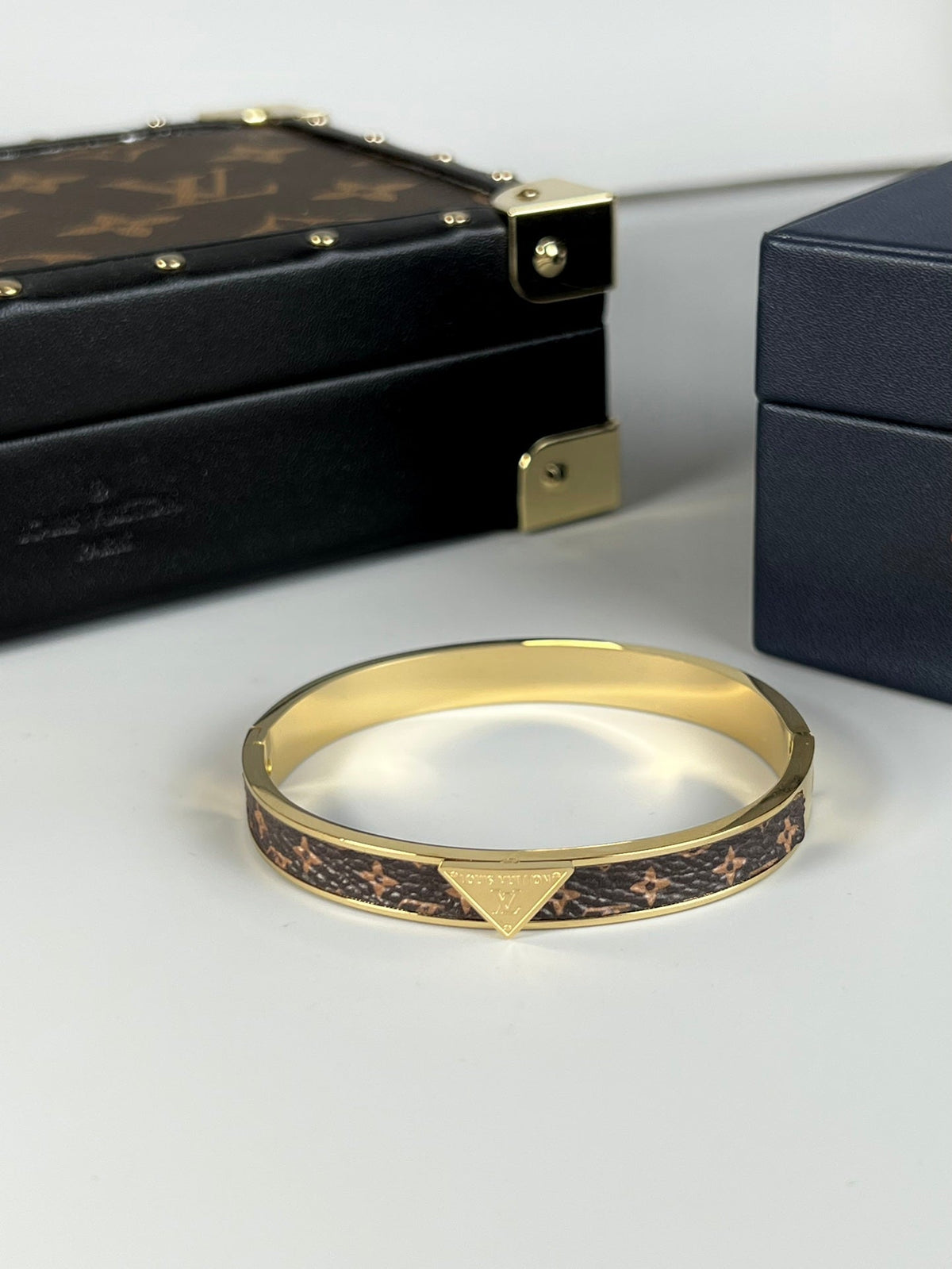 Louis Vuitton Vintage Leather 18K Gold Bracelet product image 2, provided for visual reference and product detail review