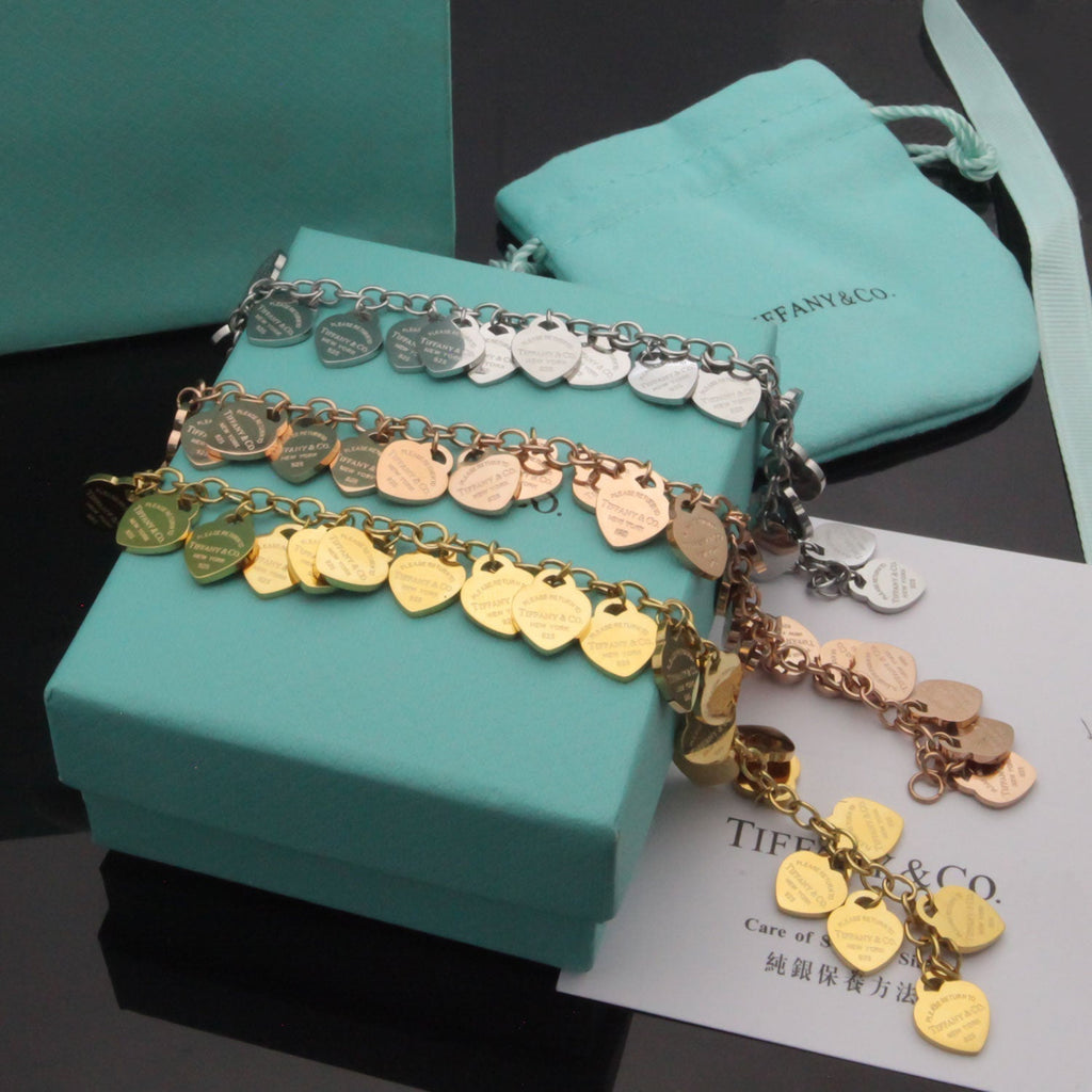 Tiffany Heart Tag 18K Gold Bracelet product image 4, provided for visual reference and product detail review