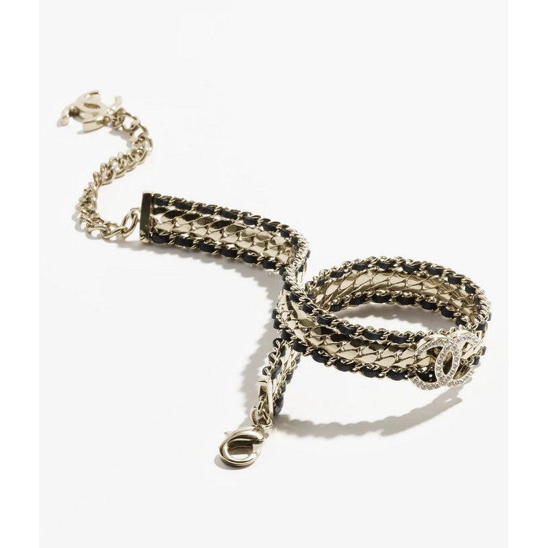 Chanel Strass 18K Gold Necklace product image 1, provided for visual reference and product detail review