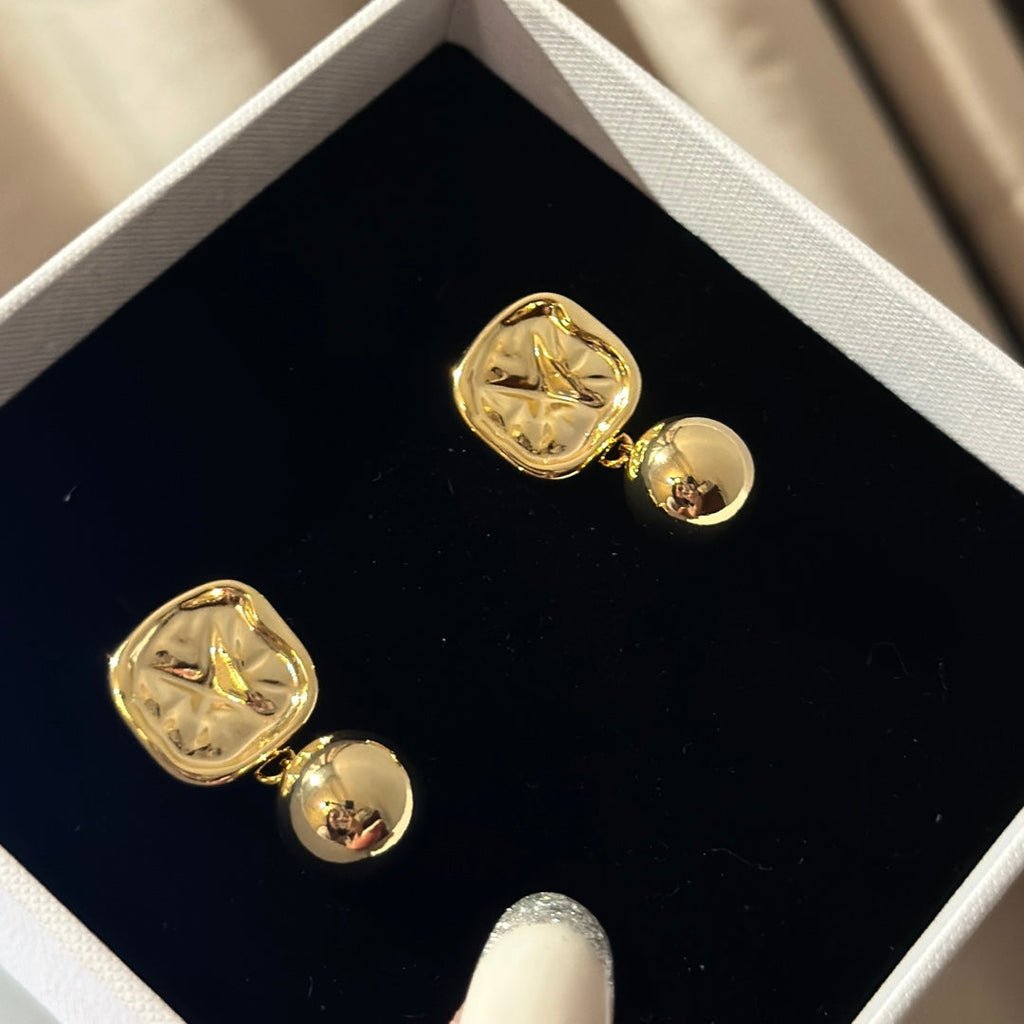 Celine Vintage 18K Gold Earrings product image 3, provided for visual reference and product detail review