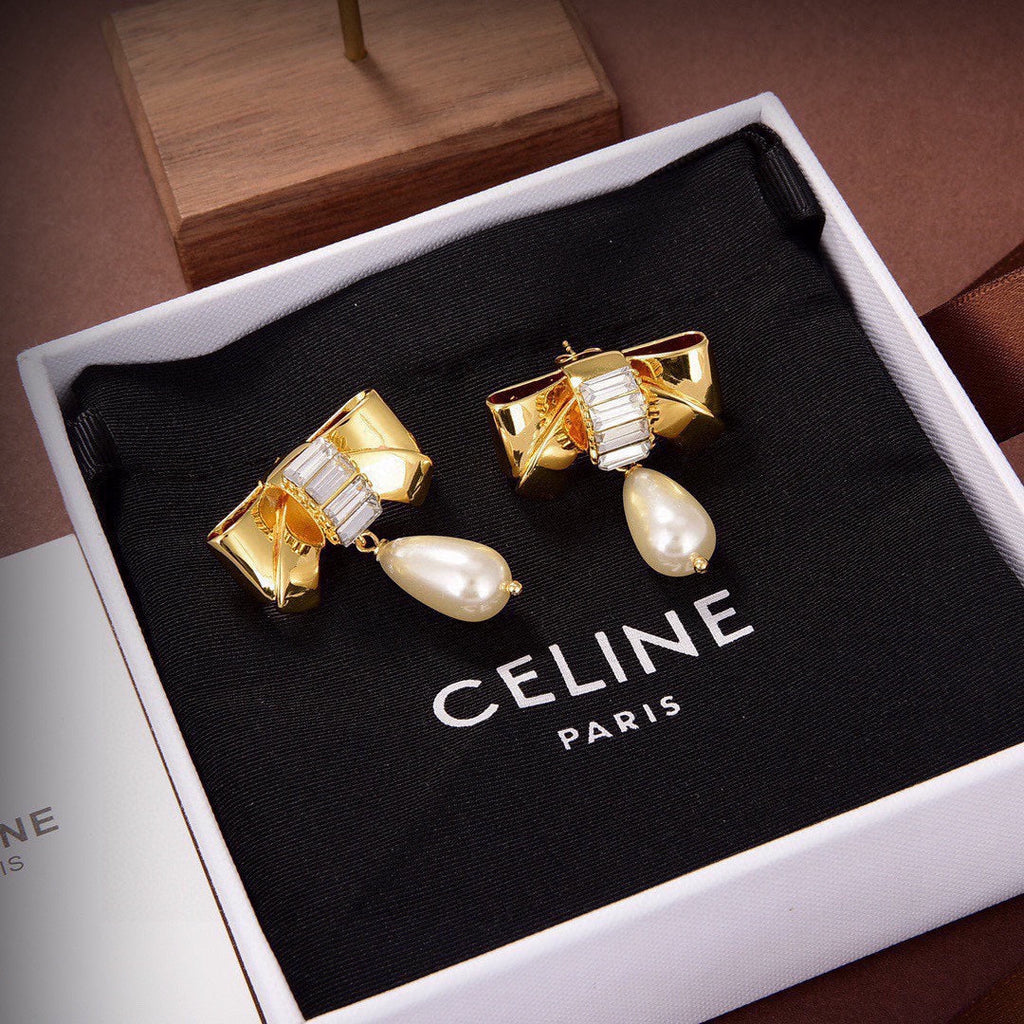 Celine Butterfly Pearl Pendant 18K Gold Earrings product image 3, provided for visual reference and product detail review