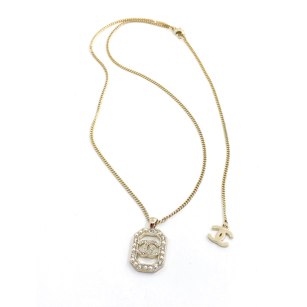Chanel Perfume Bottle Chain 18K Gold Necklace product image 1, provided for visual reference and product detail review