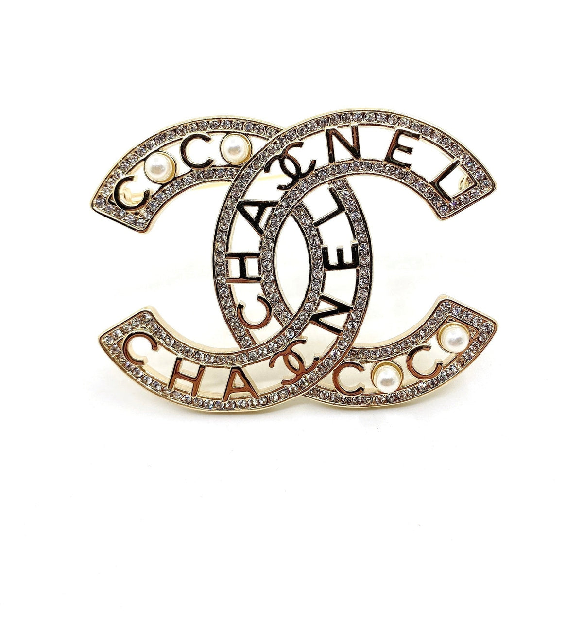 Chanel Script Diamonds 18K Gold Brooch product image 4, provided for visual reference and product detail review