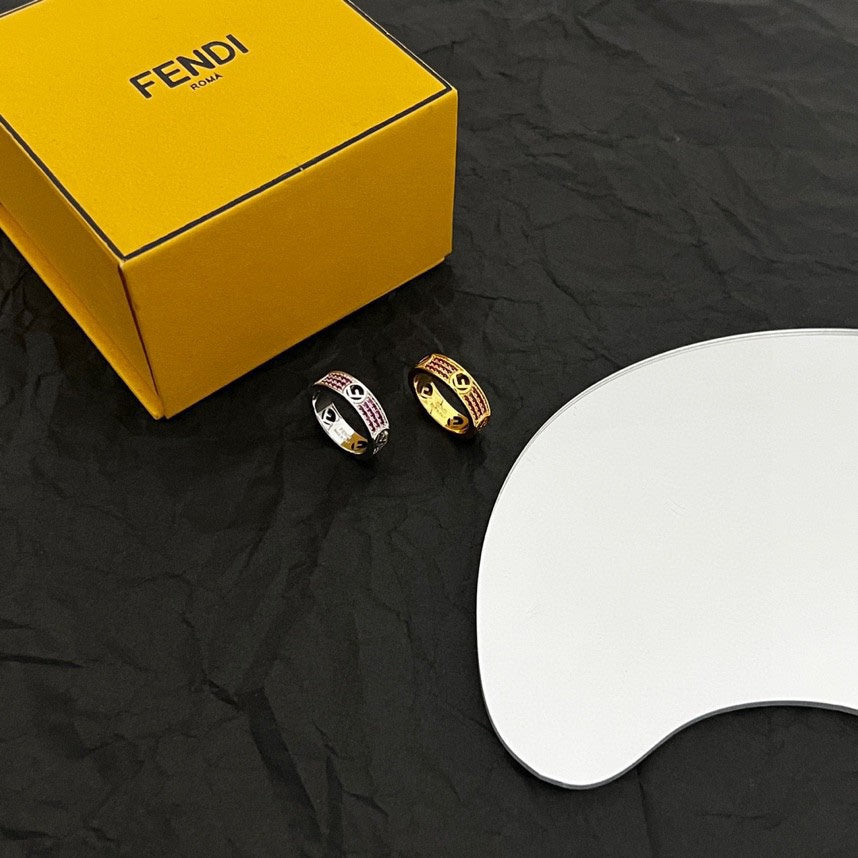 Fendi Is 18K Gold Ring product image 4, provided for visual reference and product detail review