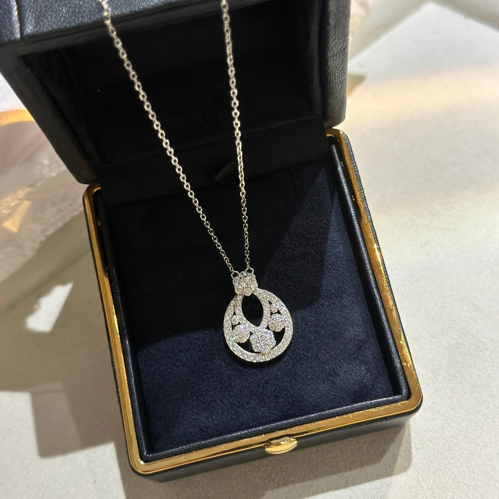 Snowflake 18K Gold Necklace product image 6, provided for visual reference and product detail review