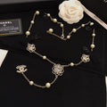 Chanel Flowers Pearl Long 18K Gold Necklace product image 1, provided for visual reference and product detail review