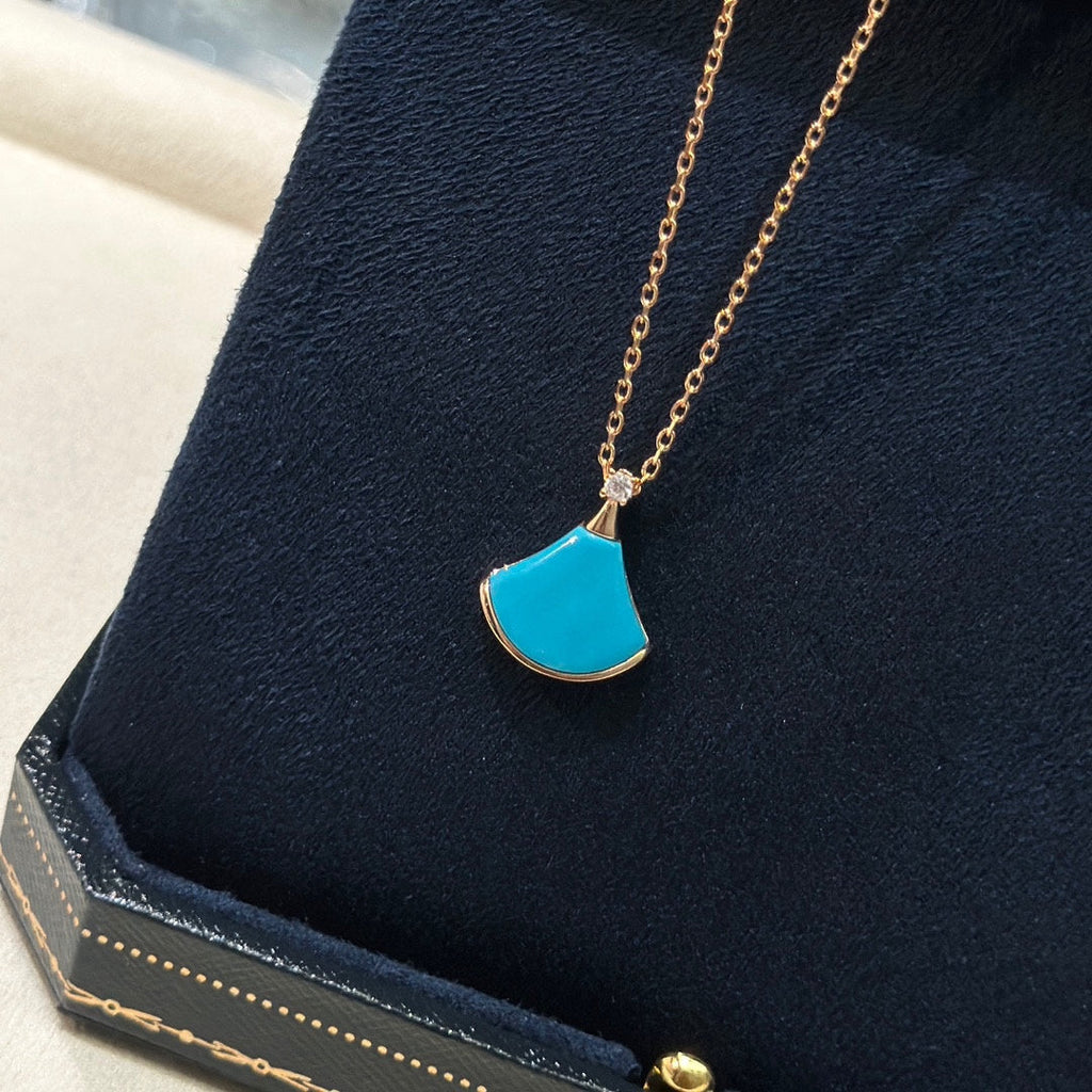 Bvlgari BVLGARI Dream Turquoise Pendant 18K Gold Necklace product image 6, provided for visual reference and product detail