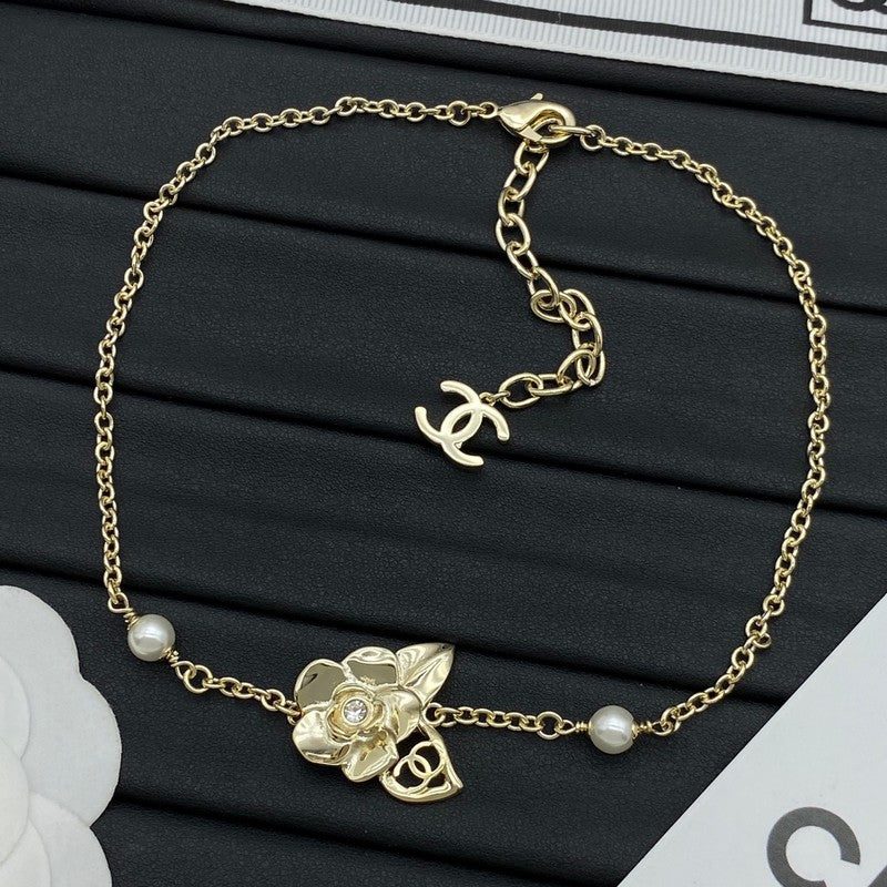 Chanel Camellia 18K Gold Necklace product image 1, provided for visual reference and product detail review
