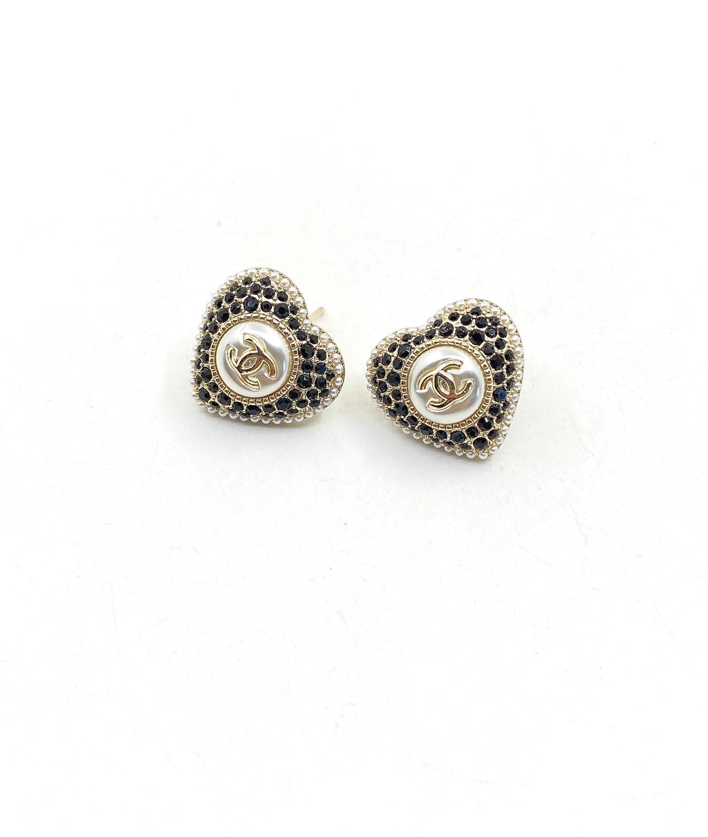 Chanel Heart Crystals 18K Gold Earrings product image 3, provided for visual reference and product detail review