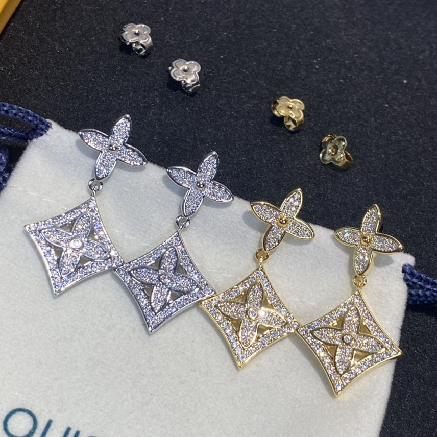 Louis Vuitton Blossom 18K Gold Earrings product image 3, provided for visual reference and product detail review