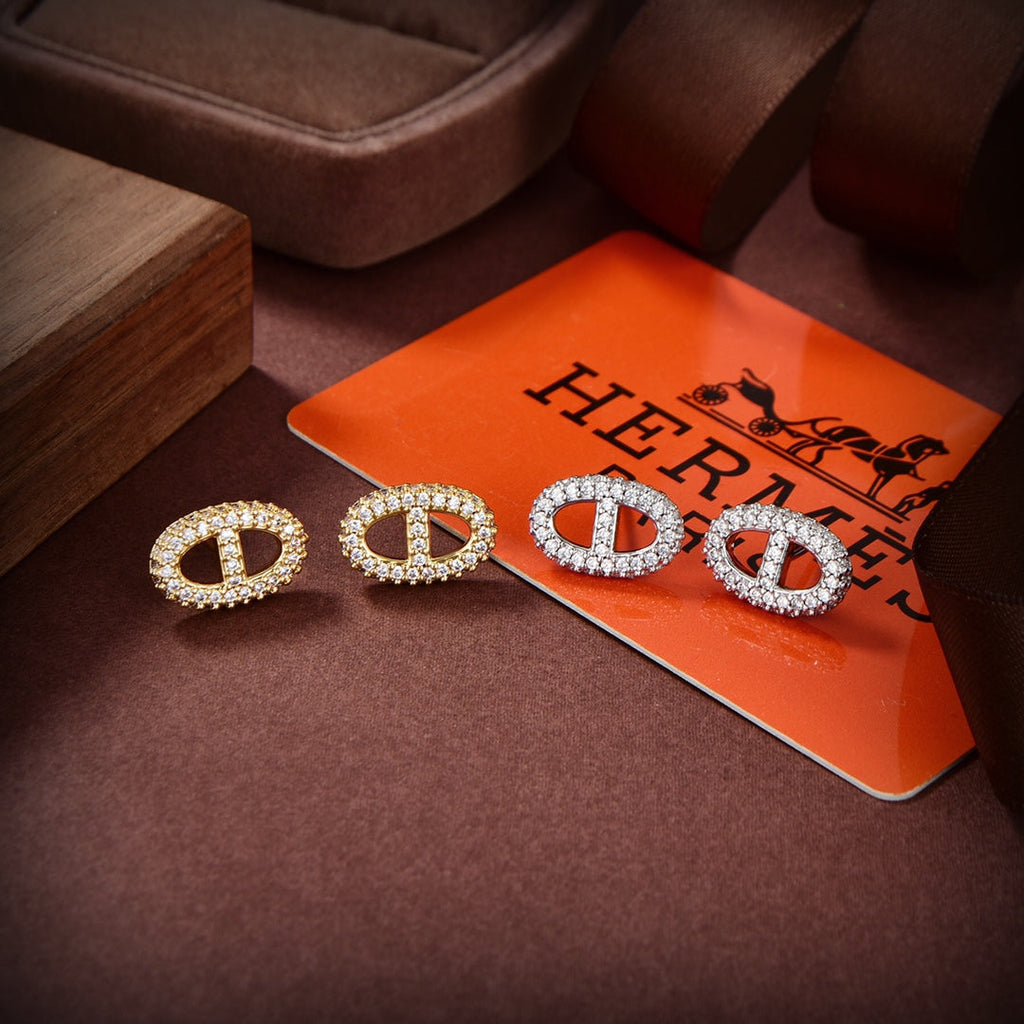 Hermes Farandole Diamond 18K Gold Earrings product image 4, provided for visual reference and product detail review