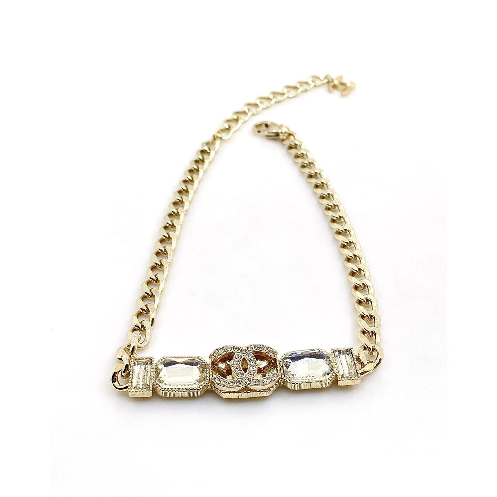 Chanel Pearls Crystals Vintage 18K Gold Necklace product image 1, provided for visual reference and product detail review