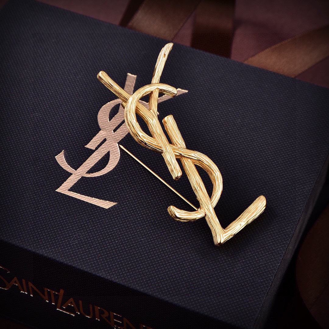 YSL Vintage 18K Gold Brooch product image 4, provided for visual reference and product detail review
