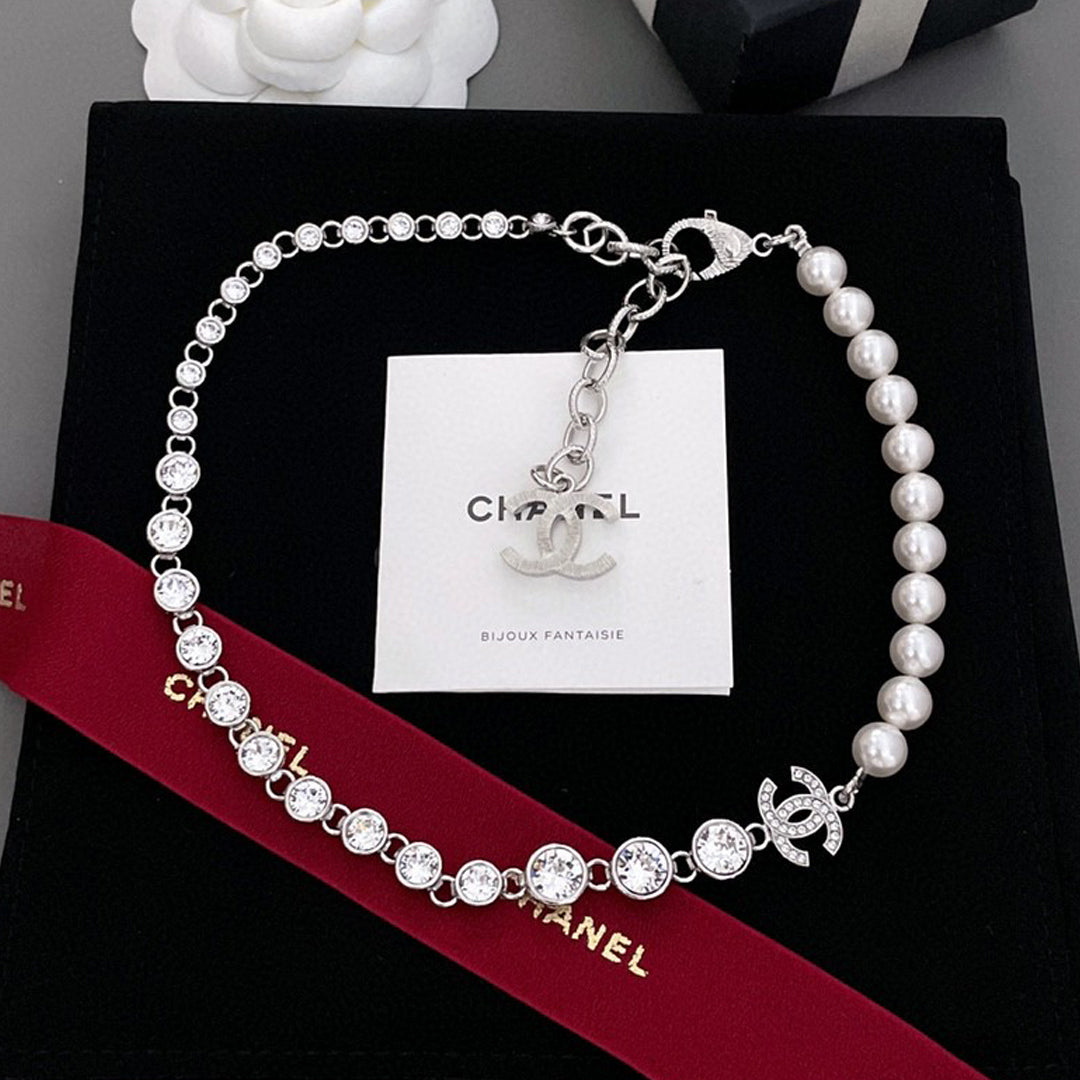 Chanel Pearls Crystals 18K Gold Necklace product image 1, provided for visual reference and product detail review