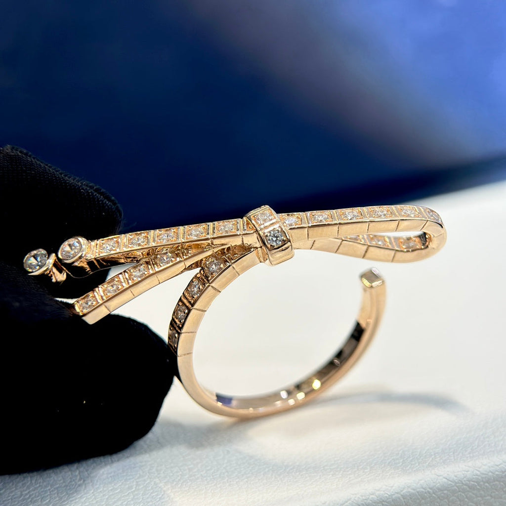 Chanel Ruban Diamonds 18K Gold Ring product image 2, provided for visual reference and product detail review